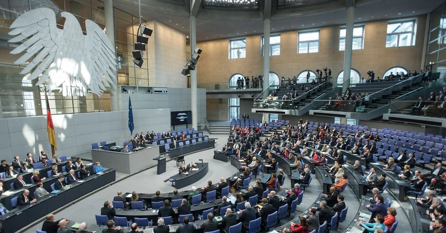 В Бундестаге в трех партиях коалиции заявляют об угрозе вмешательства РФ в европейские выборы в 2024 году