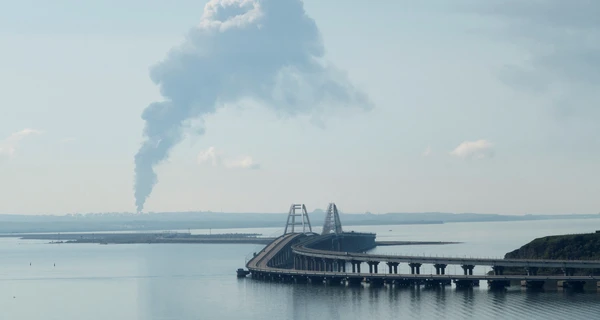 Краснодарский край и Брянскую область “атаковали дроны” - загорелась нефтебаза и поврежден самолет 