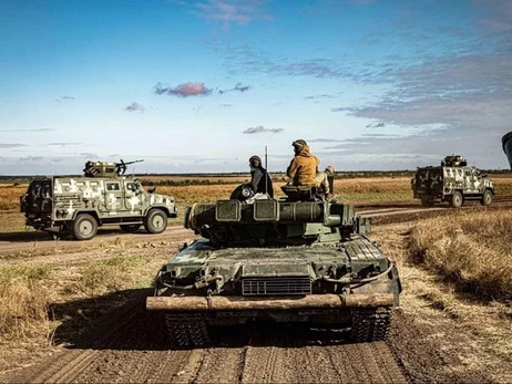 Генштаб: ВСУ отбили около 30 вражеских атак на Донбассе и уничтожили склад боеприпасов РФ