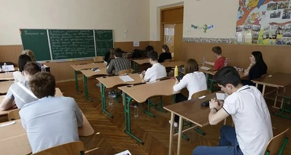 На Львовщине полиция наказала за буллинг учительницу, которая унижала и 