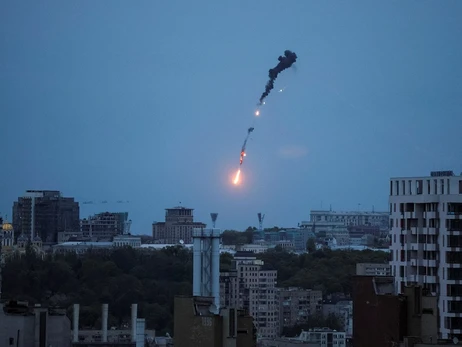 Над Киевом прогремели взрывы - ВСУ сбили беспилотник