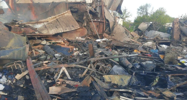 РФ била ночью по Никополю, повреждены линия электропередач и два газопровода