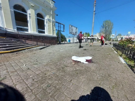 Войска РФ ударили управляемыми авиабомбами по Херсонской области, есть раненый