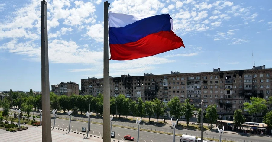 В Мариуполе российских гастарбайтеров заселяют в квартиры, оставленные украинцами 