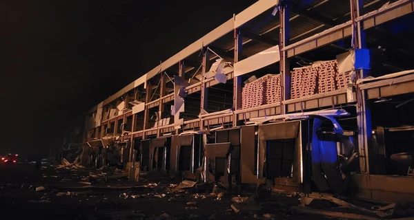 От ракетного удара по Одесскому району погиб охранник склада, трое работников пострадали