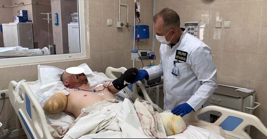 У Дніпрі медики врятували бійця, який у бою за Бахмут втратив ногу та руки