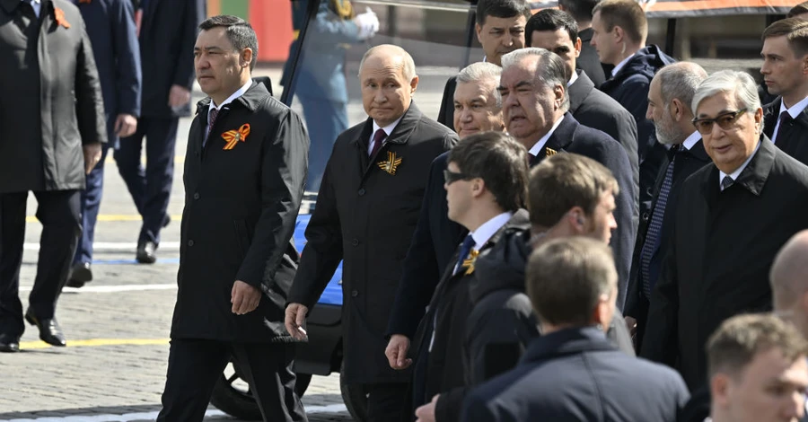 Кнут без пряника: что заставило 7 президентов приехать 9 мая на парад в Москву