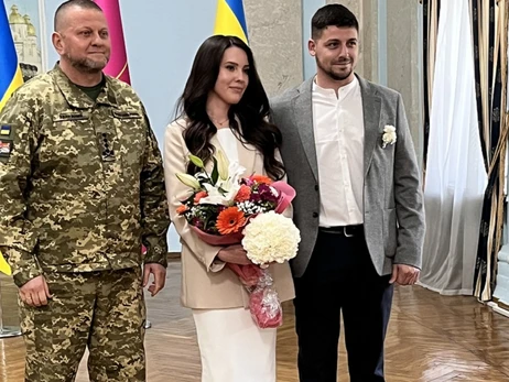 Залужный посетил свадьбу украинского военного
