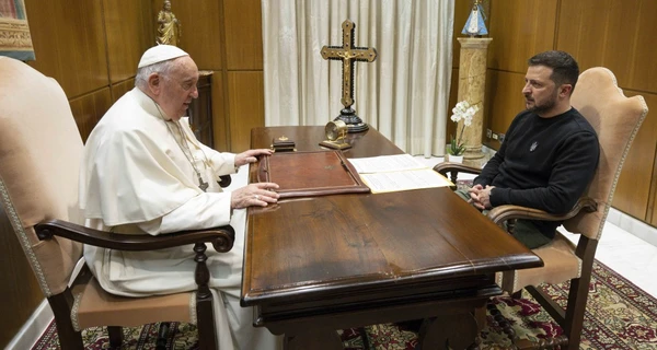 Зеленский пригласил Папу Римского в Украину и подарил ему картину из оккупированного Мелитополя