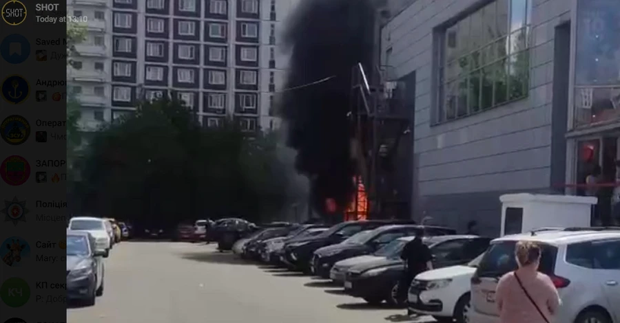 В Москве произошел взрыв в торговом центре, посетителей эвакуировали