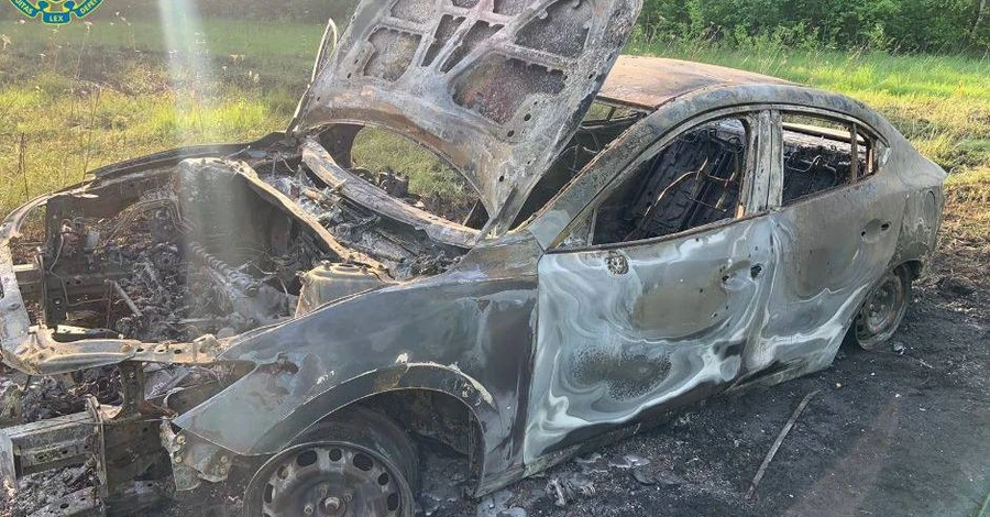 На Черниговщине расстреляли семью с ребенком - их тела закопали, а авто сожгли