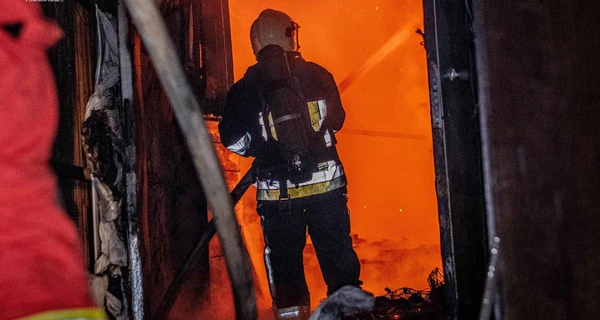 На юге Украины объявили воздушную тревогу - жители Одессы сообщают о взрывах