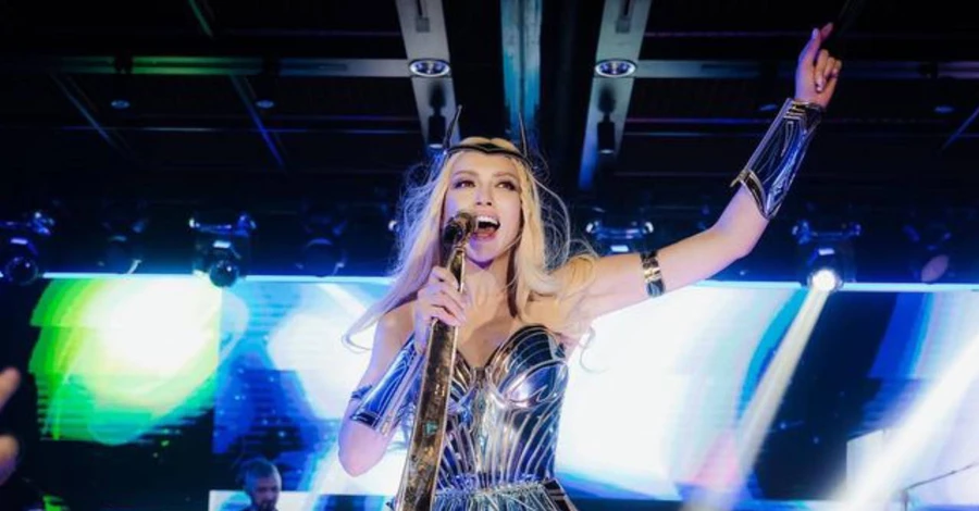 Оля Полякова задонатила 500 тисяч гривень дітям-сиротам, яких евакуювали з прифронтових територій