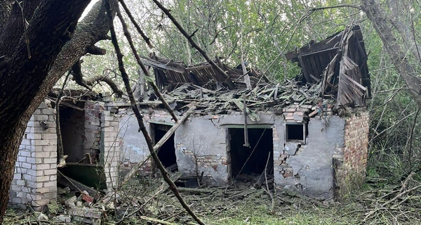 Россияне ударили ракетами по Славянску: минимум 10 домов разрушены 