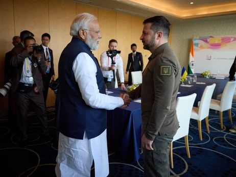 Зеленський вперше з початку війни зустрівся з прем'єром Індії та палко привітав Сунака