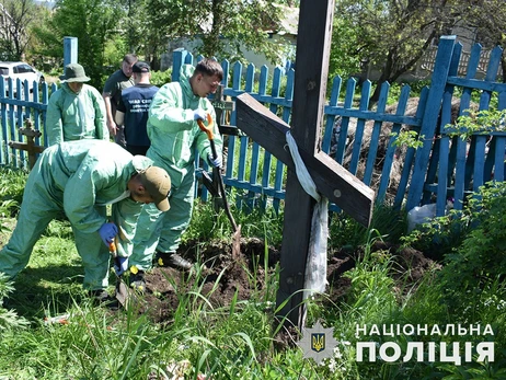 Возле Святогорска эксгумировали тела двух убитых россиянами жителей