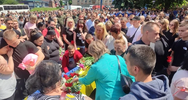 В Черкасской области похоронили нацгвардейца, которого сбил насмерть судья