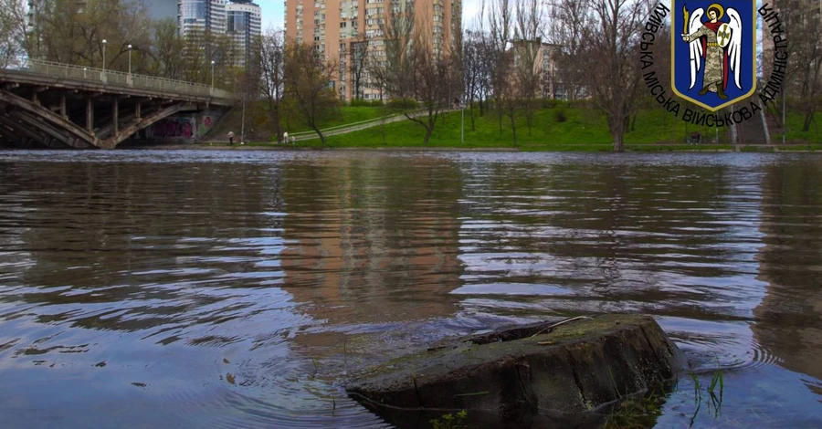 У Києві знову виріс рівень води, але аварійних підтоплень наразі немає
