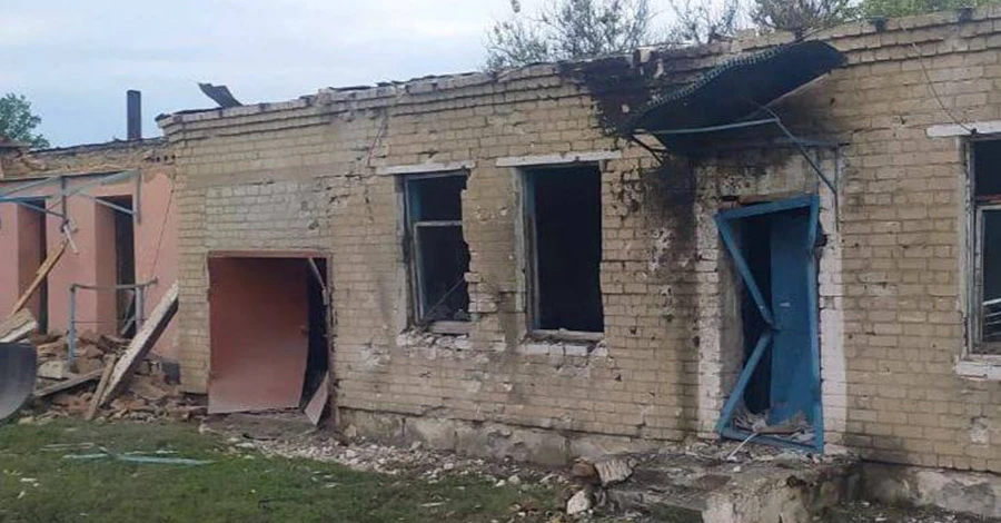 РФ атакувала транспортне підприємство на Дніпропетровщині, постраждала дитина