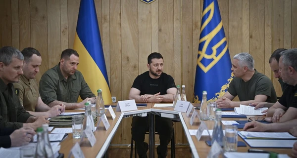  Зеленский приехал в Одессу и провел совещание с силами обороны
