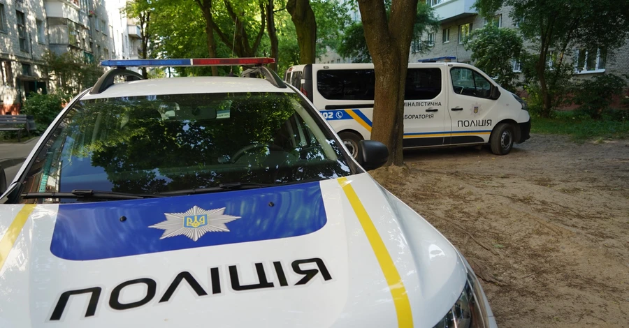 У Львові рятують підлітка, що вистрелив собі у груди