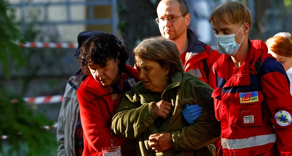Появились фото и видео с места гибели трех человек в Деснянском районе