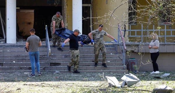 В Киеве задержали троих чиновников и охранника поликлиники после гибели людей возле закрытого укрытия
