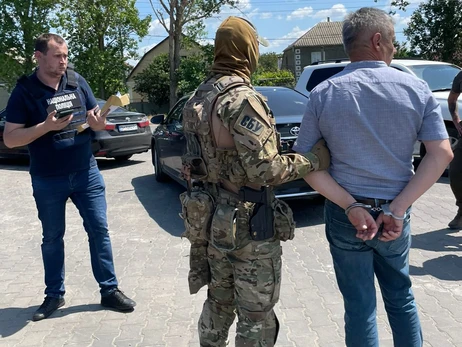 Начальника відділу Одеської митниці викрили на хабарі