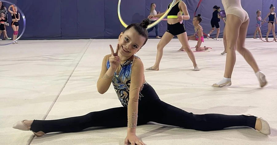 Семирічна гімнастка, яка втратила ногу після російського обстрілу, виграла перші змагання