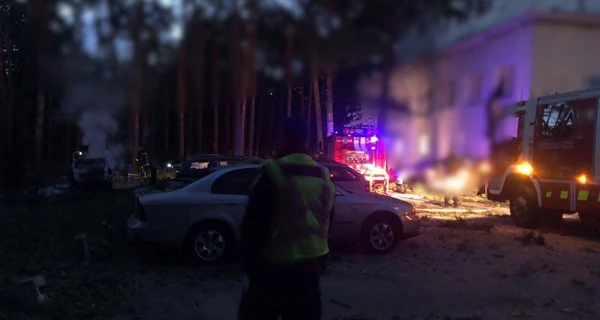 На Киевщине в результате ночной ракетной атаки повреждены поликлиника и общежитие
