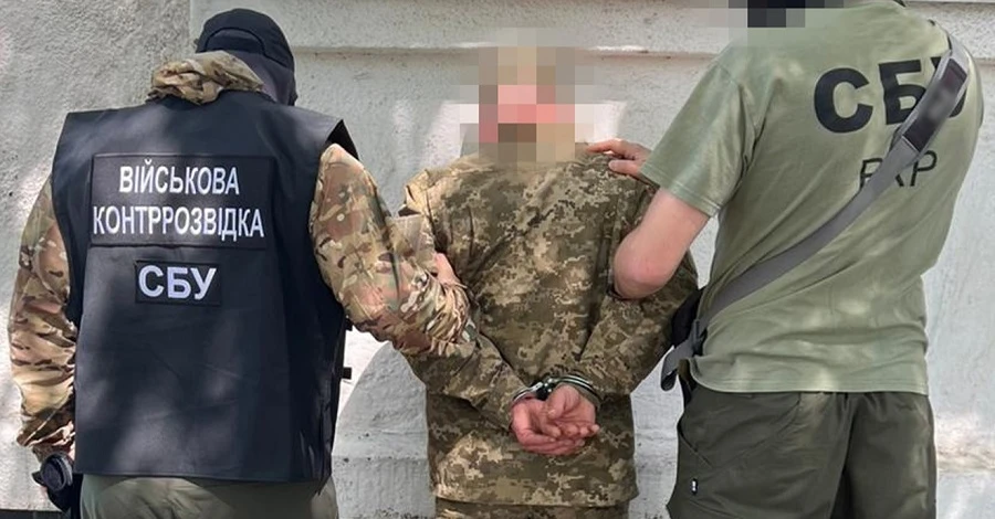 ГБР разоблачила полицейского из Лимана, который заставлял задержанных украинцев собирать тела погибших