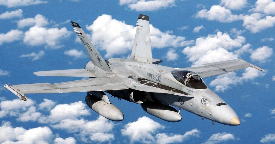 Украина может получить истребители F/A 18-Hornet, во многом превосходящие F16
