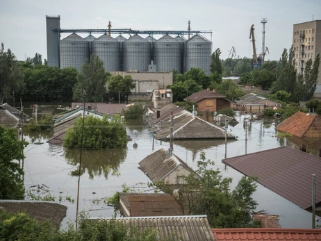 На Херсонщині, затопленій після підриву Каховської ГЕС, за ніч вода впала на 20 см