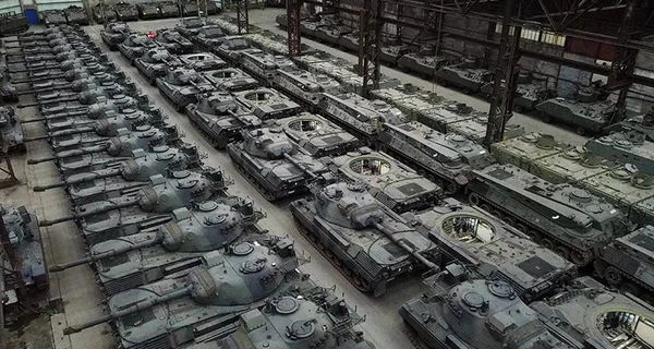 Испания предоставит Украине новые бронетранспортеры, танки и полевой госпиталь 