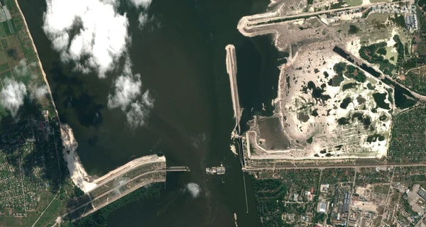 Появились новые спутниковые снимки подорванной Каховской ГЭС - вода постепенно отходит 