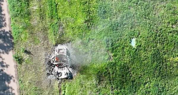 Во время обстрела Харьковщины ракета попала в автомобиль, четверо погибших