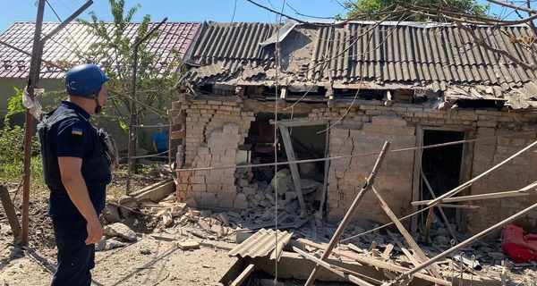 Россияне дважды атаковали Никополь: повреждены дома, газопроводы и линии электропередачи