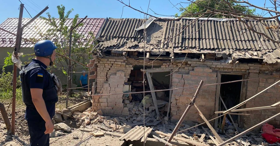 Росіяни двічі атакували Нікополь: пошкоджено будинки, газопроводи та лінії електропередачі