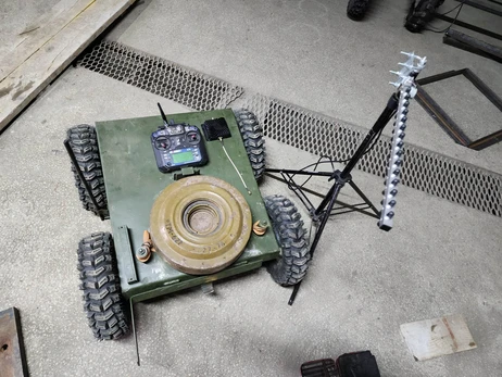 Разработчики дрона-сапера: Грузим в него противотанковую мину и отправляем к врагу