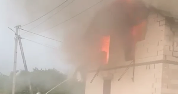 В Киевской области в дом попала молния