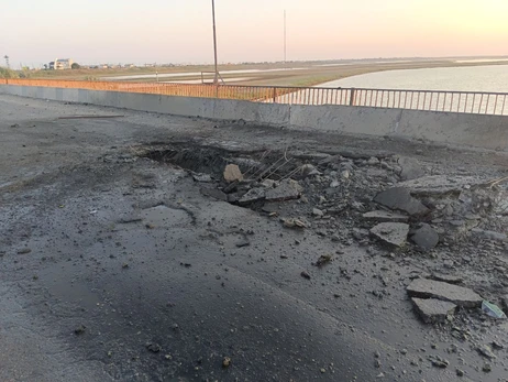 Гауляйтеры Крыма и Херсонщины заявили об ударе по Чонгарскому мосту