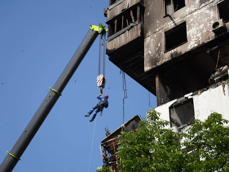 У МВС показали відео перших хвилин після вибуху у багатоповерхівці у Києві