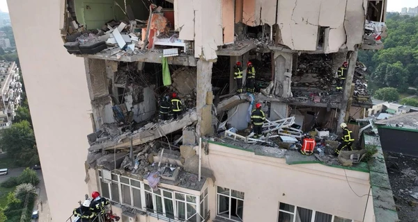 Ночная атака на Киев: повреждена многоэтажка, трое погибших