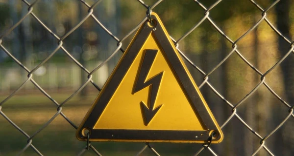 Від ураження електричним струмом на Львівщині загинуло троє людей