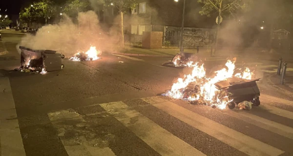 Из-за убийства подростка полицейским во Франции вспыхнули протесты
