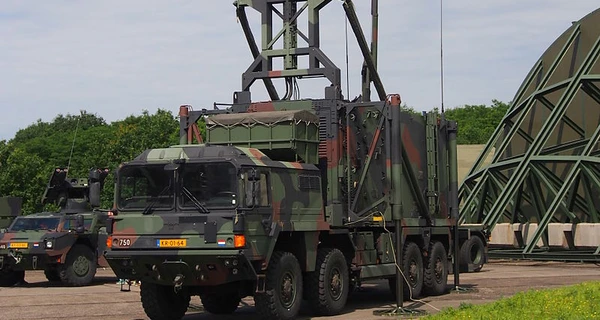 Германия передала новую партию помощи Украине, в том числе - мощный радар ПВО и военную технику