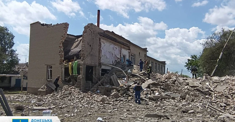 Російські війська обстріляли школу в Донецькій області: двоє загиблих та шестеро поранених