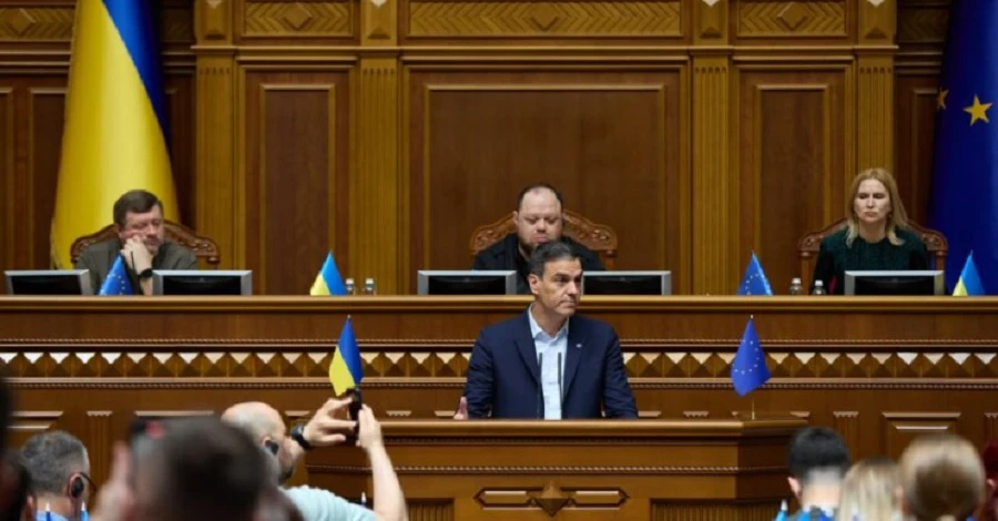 Премьер-министр Испании выступил перед Радой - пообещал новый пакет помощи Украине