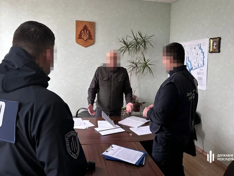 В Николаевской области завершено расследование в отношении экс-депутата, раздавшего «своим» более 250 гектаров земли