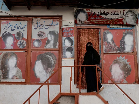  В Афганістані протягом місяця закриють всі салони краси